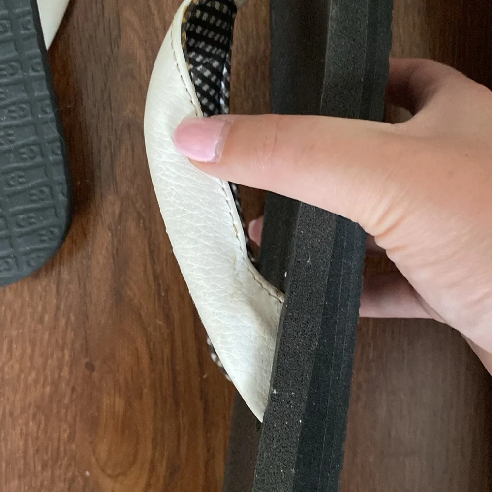 Women’s Sanuk flip flops - Picture 4 of 6